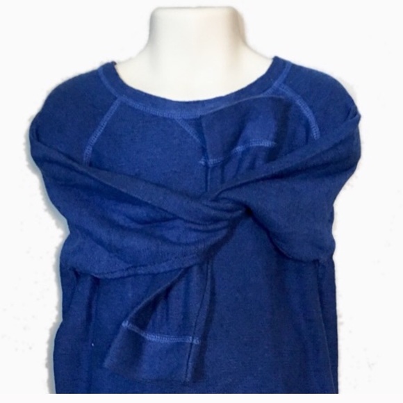 H&M crewneck sweater/sweatshirt - Picture 2 of 4